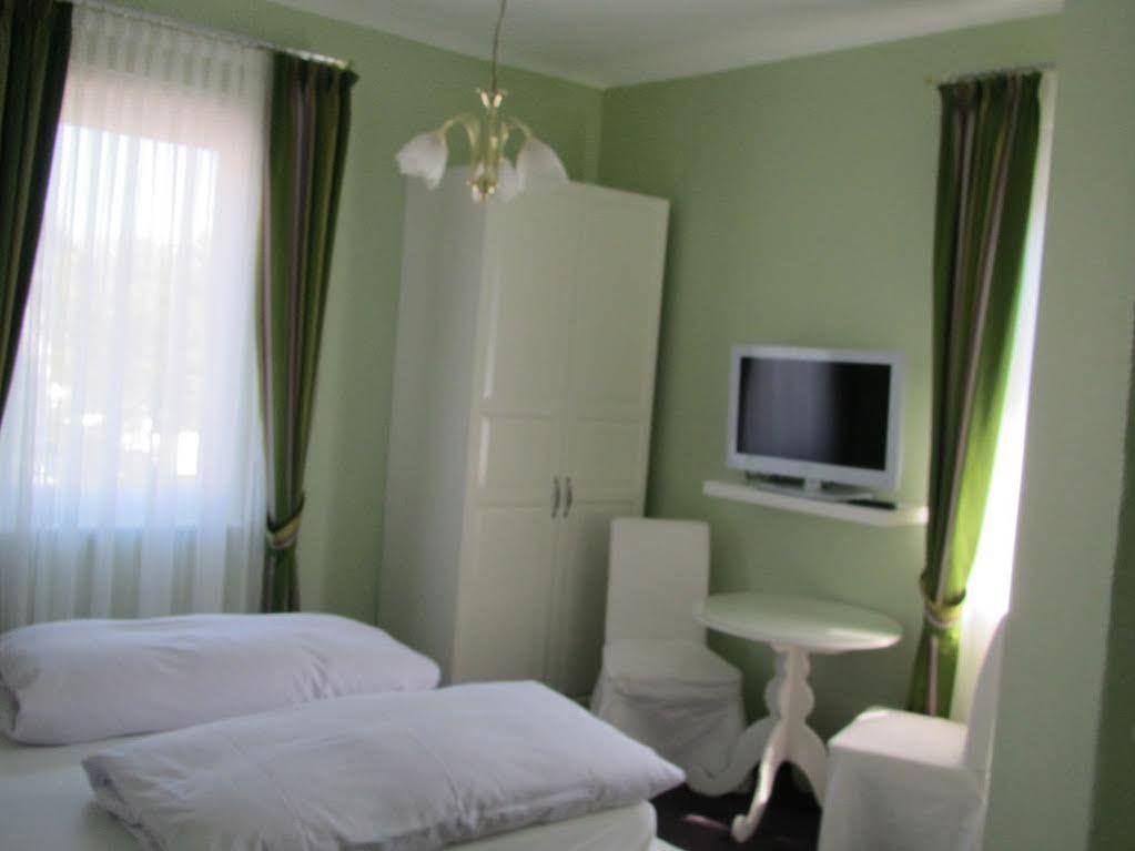 Hotel Alleeschloesschen บัดวิลดุงเงน ภายนอก รูปภาพ